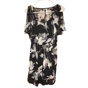 Xhilaration Women’s Black and White Short Sleeve Open Shoulder Mini Dress Size M